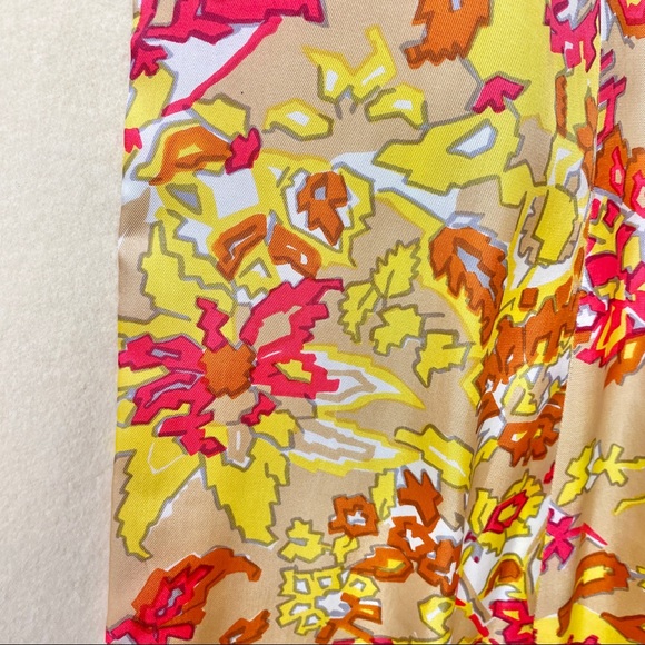 Vtg 60s cream longline vest with vibrant lining - Picture 5 of 8